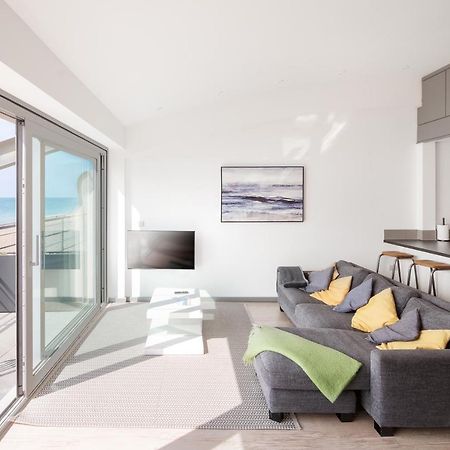 Lancing Beach Apartment. エクステリア 写真
