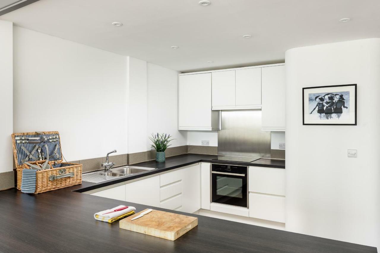 Lancing Beach Apartment. エクステリア 写真