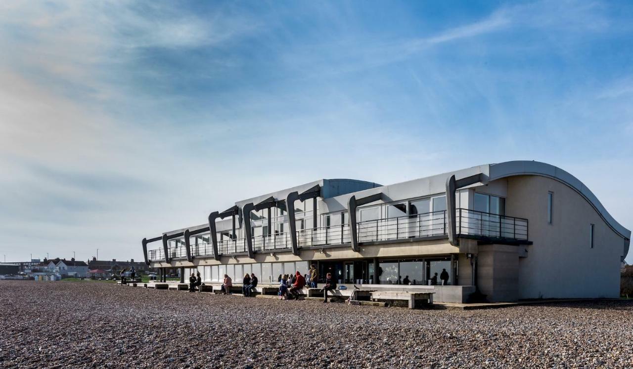 Lancing Beach Apartment. エクステリア 写真